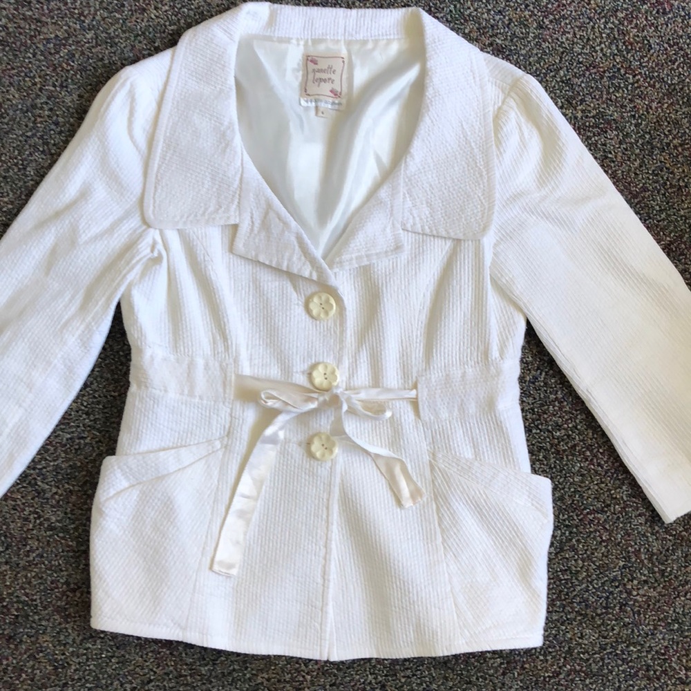 Nanette Lepore size 6 egg shell blazer. - Picture 2 of 3